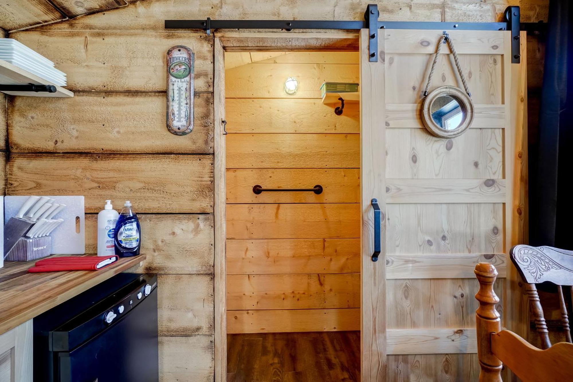 Your Cozy Cabin Retreat Saint-Remi-d'Amherst Esterno foto