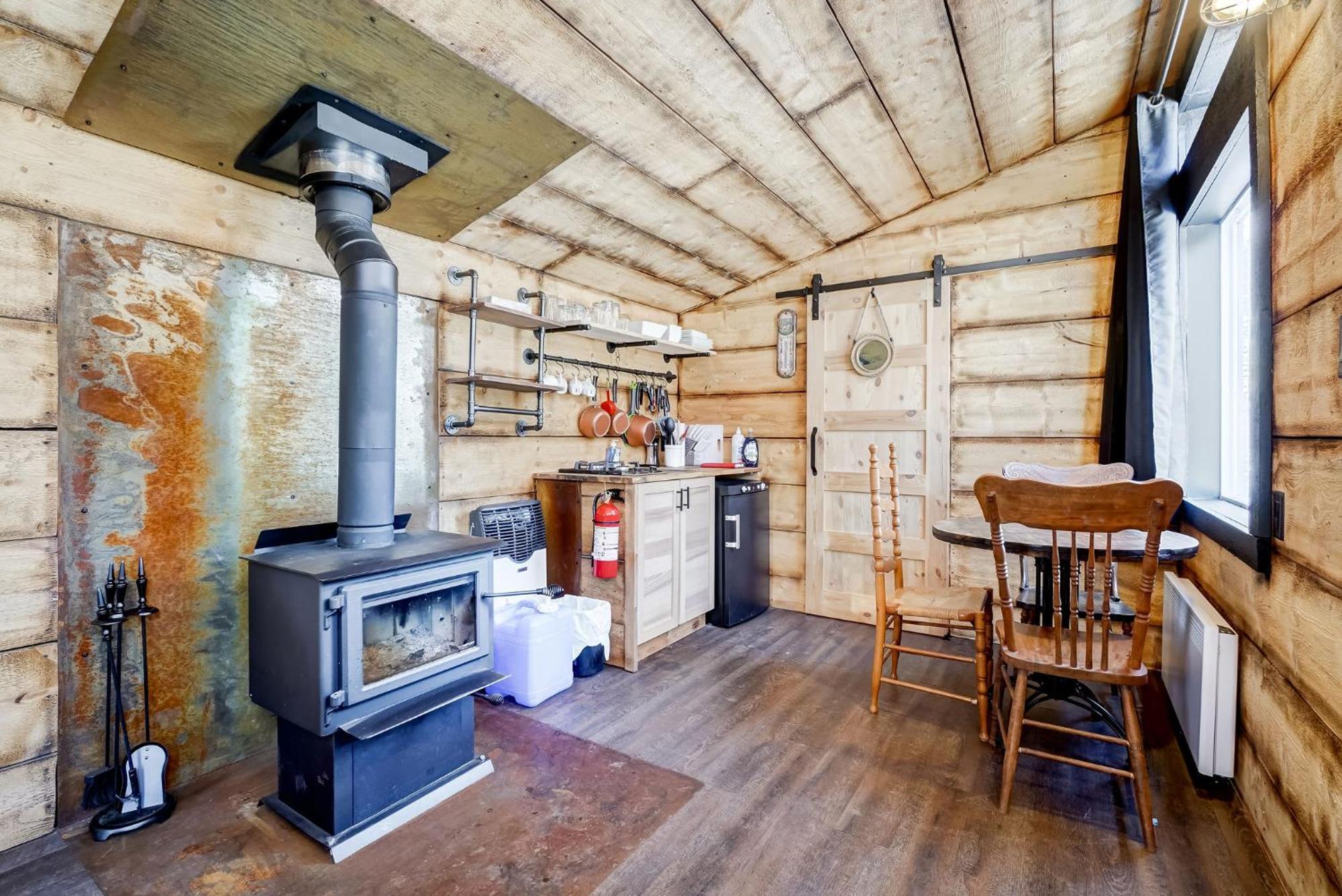 Your Cozy Cabin Retreat Saint-Remi-d'Amherst Esterno foto