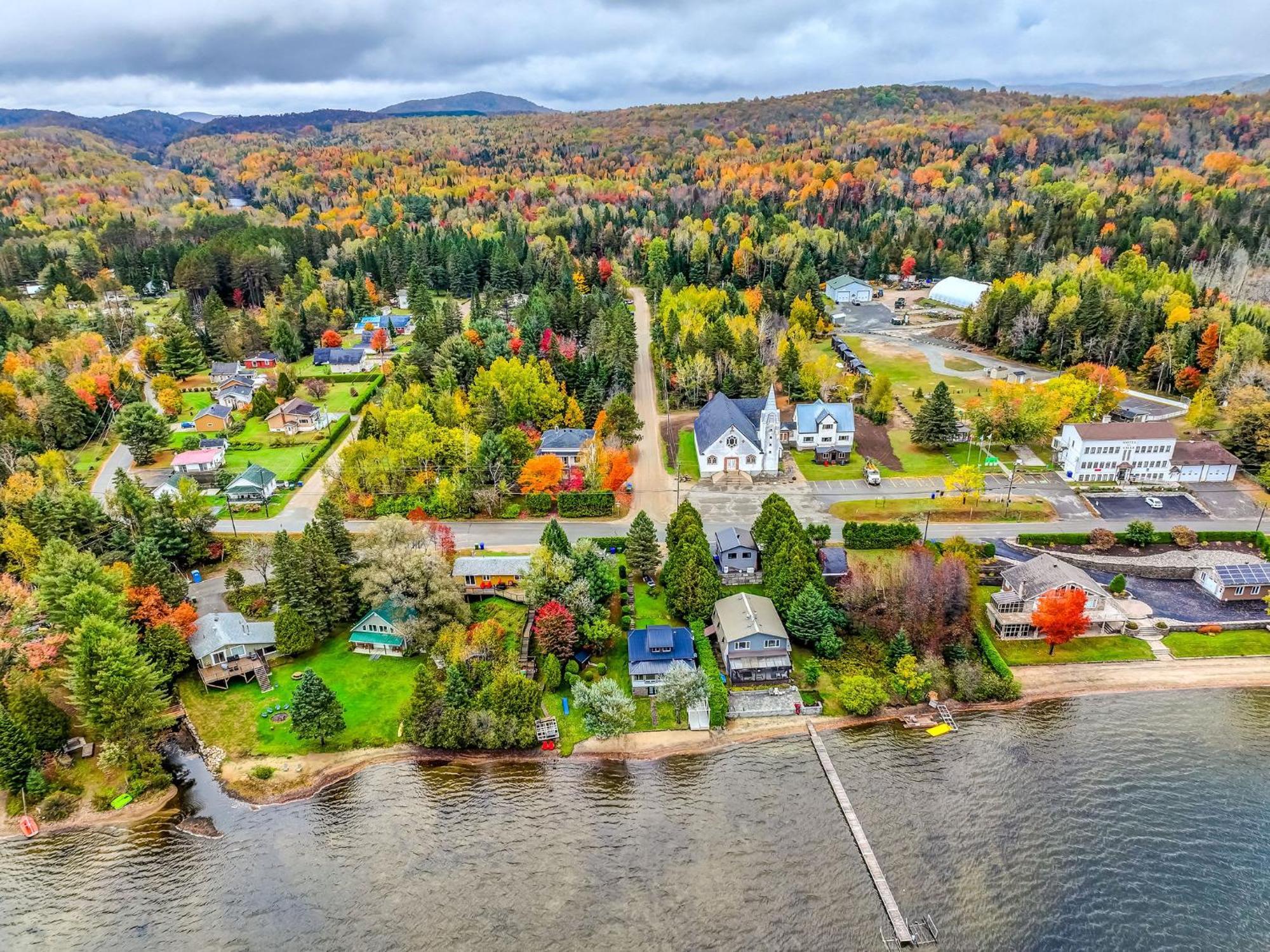 Your Cozy Cabin Retreat Saint-Remi-d'Amherst Esterno foto